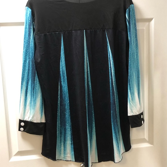 Teal and blue top - Picture 2 of 2